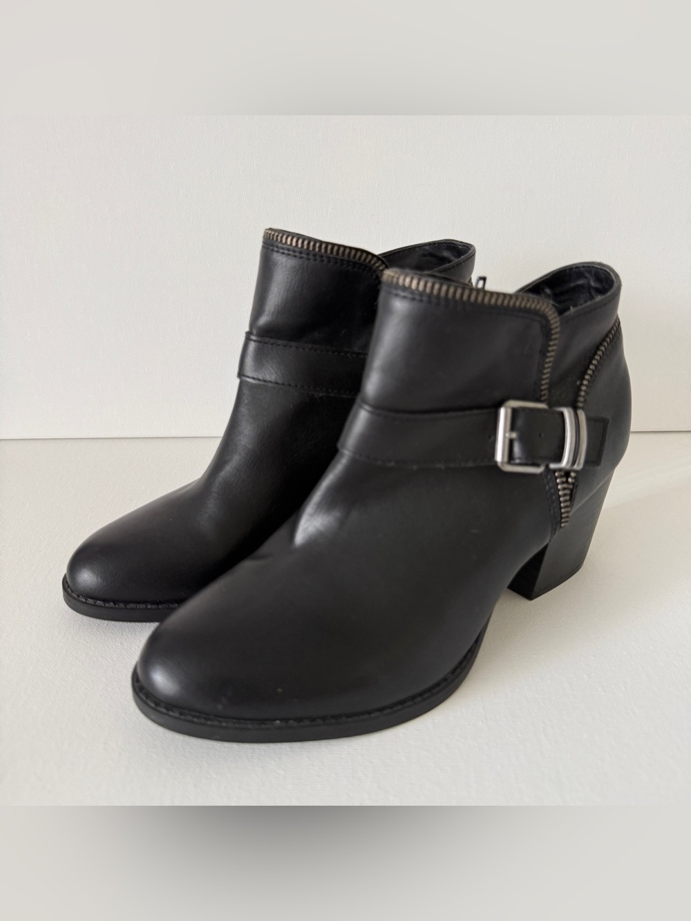 American Rag Women’s 7 Black Ankle Boots Chunky Heels Cowgirl Country Moto Biker